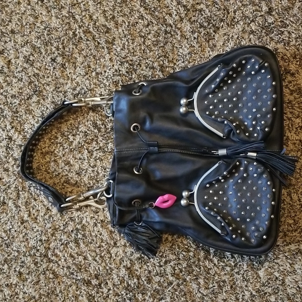 Betsey Johnson kiss lock purse